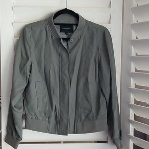 Lightweight bomber jacket